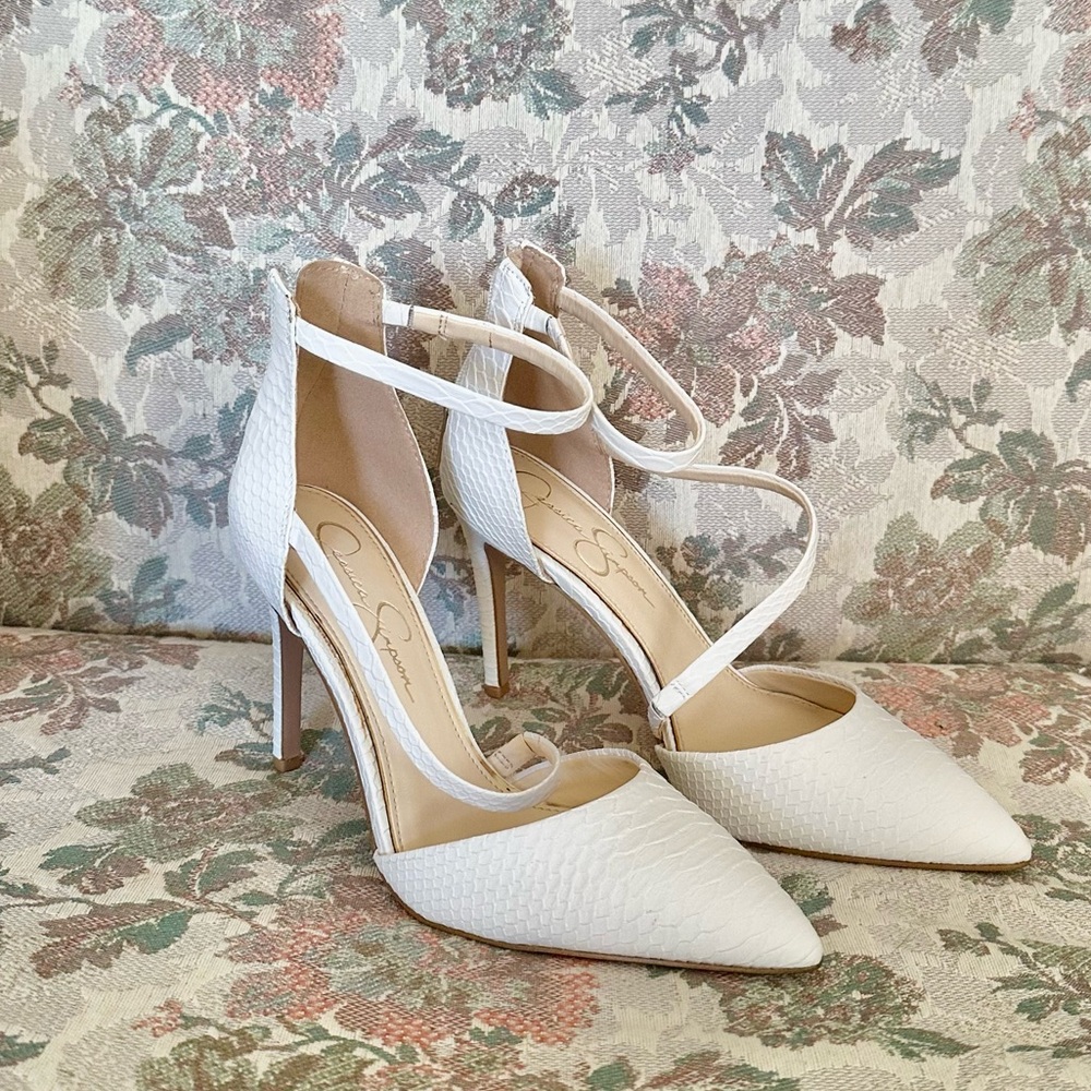 New Jessica Simpson Peliea Pumps White Size 8.5